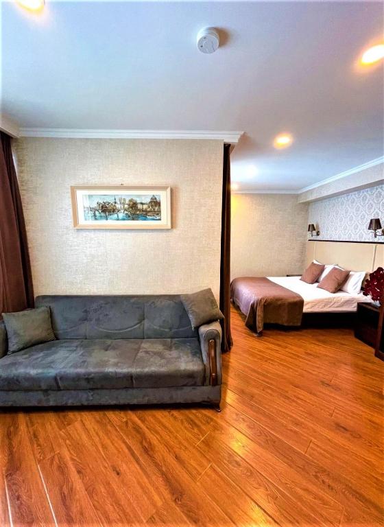 Standard King Size Room with Balcony- Room Only