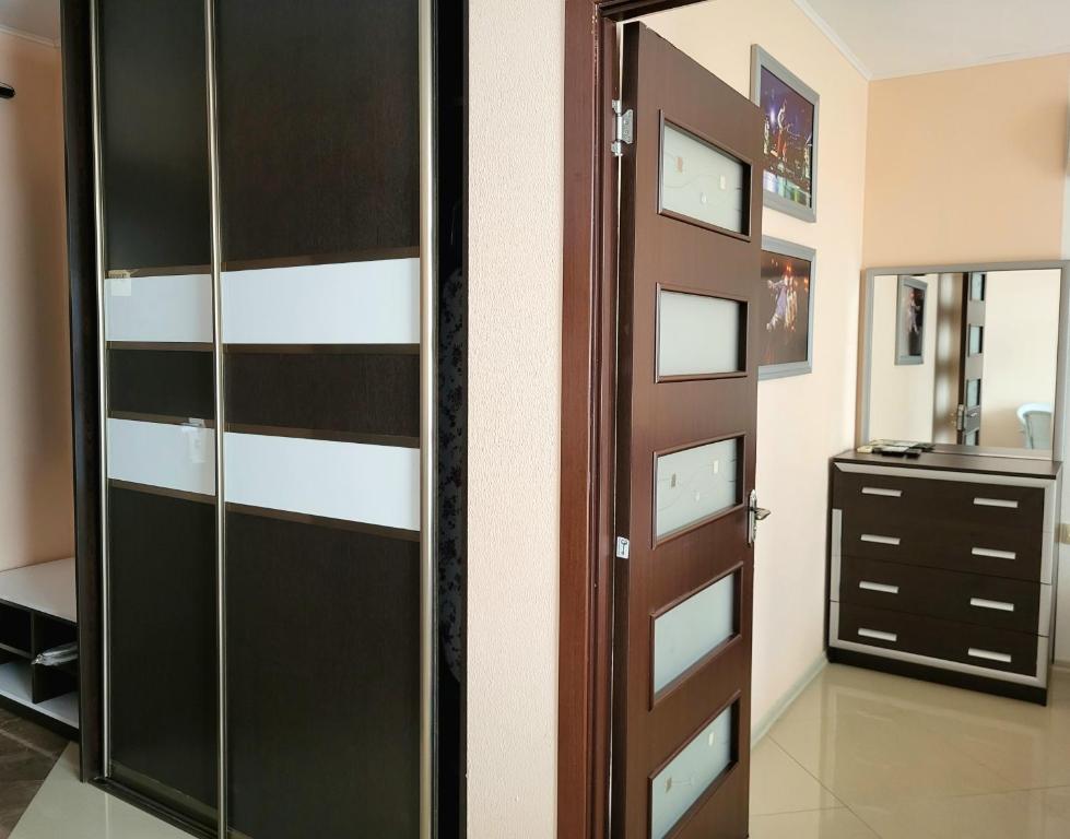 One-Bedroom Apartment with Balcony – Room Only