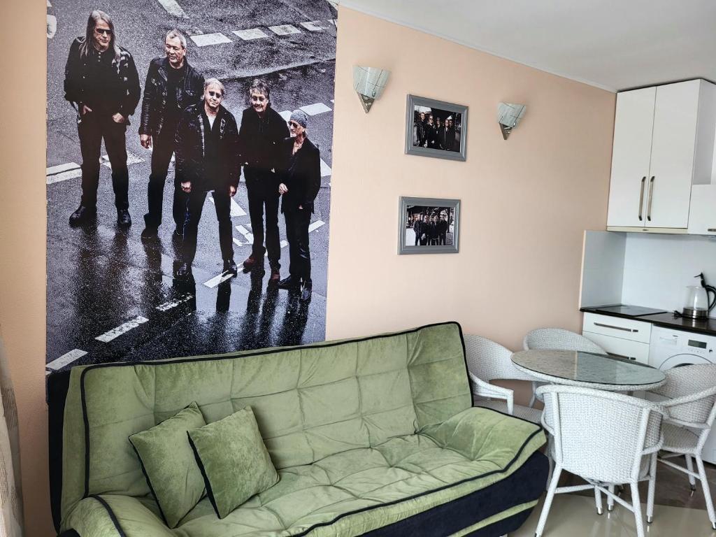 One-Bedroom Apartment with Balcony – Room Only