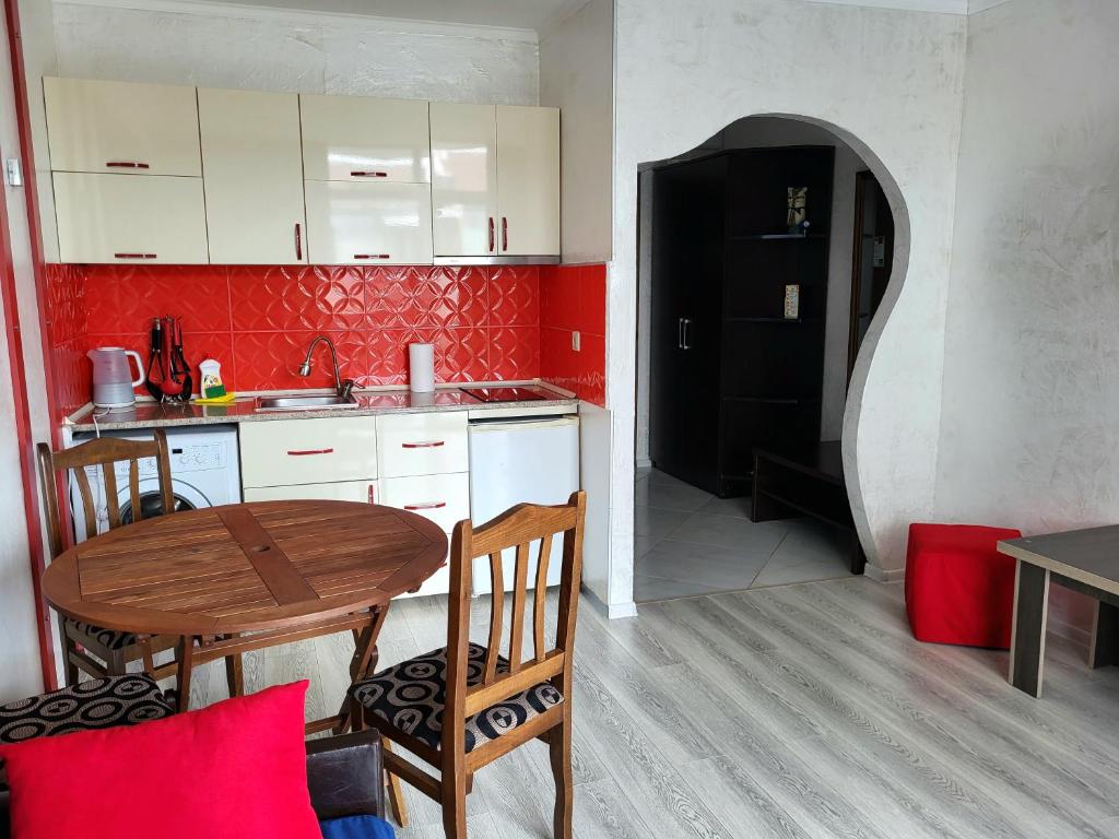 One-Bedroom Apartment with Balcony – Room Only