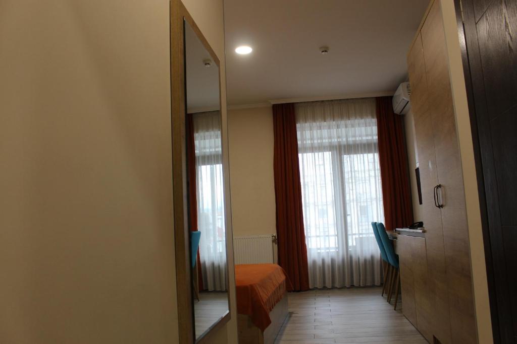 Family Room with Terrace – Room Only