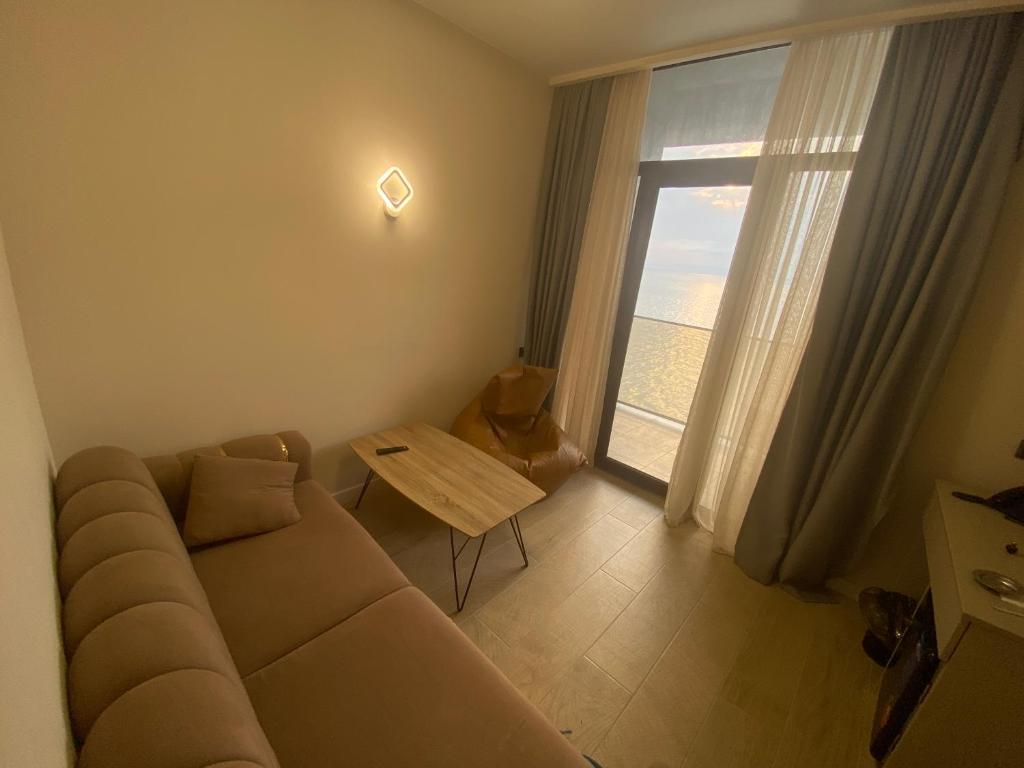 Family Room – Room Only
