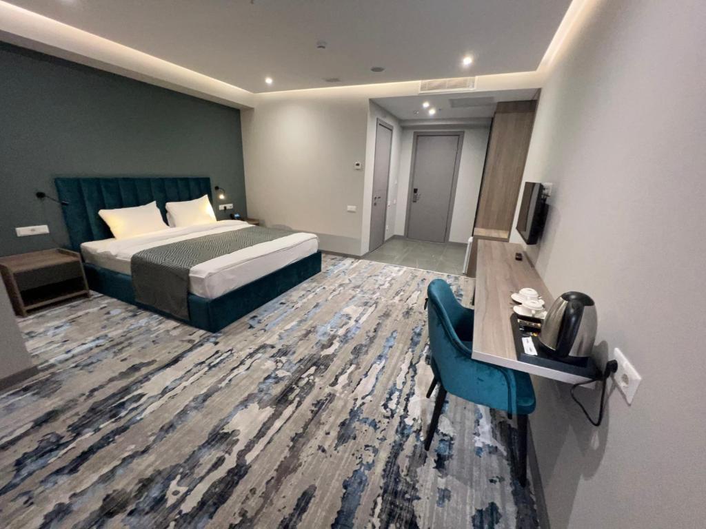 Standard King Size Room – Room Only