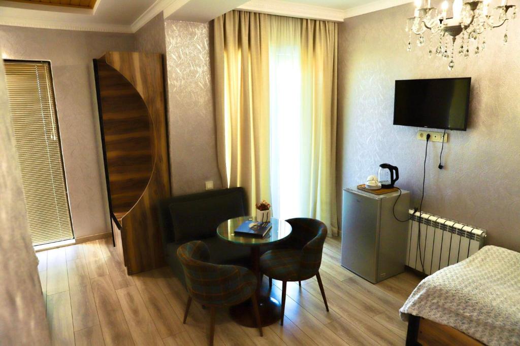 Standard Triple Room – Room Only