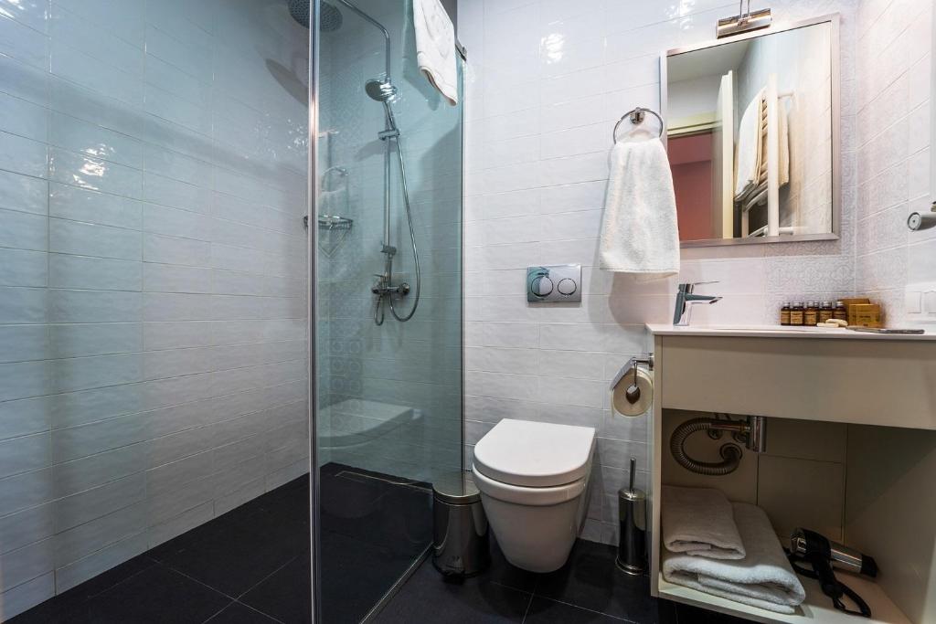 Standard Twin Size Room – Included Breakfast