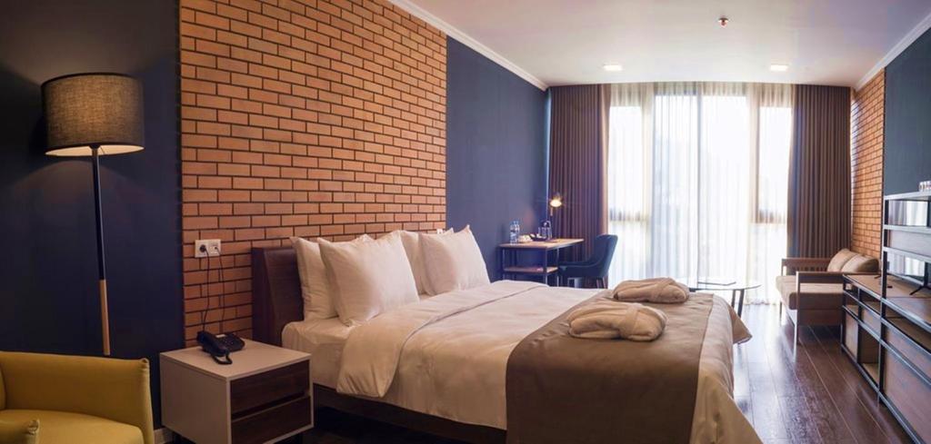 Family Room With Terrace – Room Only