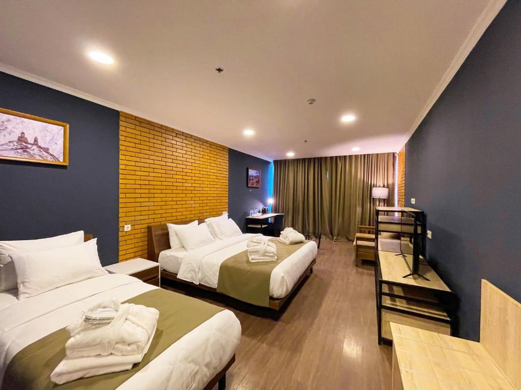 Family Room With Terrace – Room Only