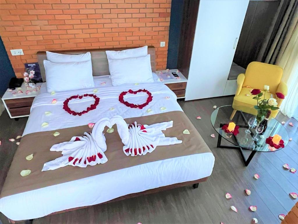 Business King Size Room – Room Only