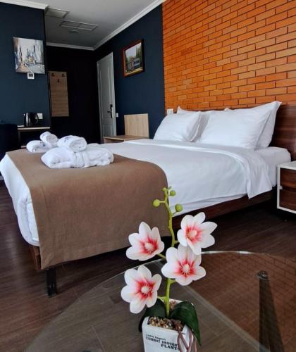 Business King Size Room – Room Only
