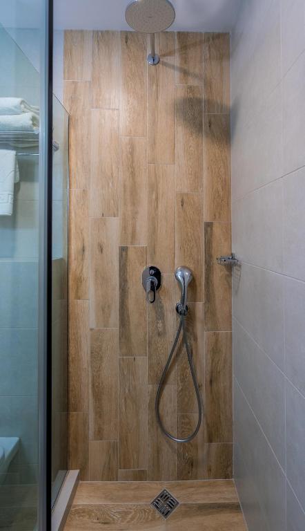 Standard Family Room – Included Breakfast