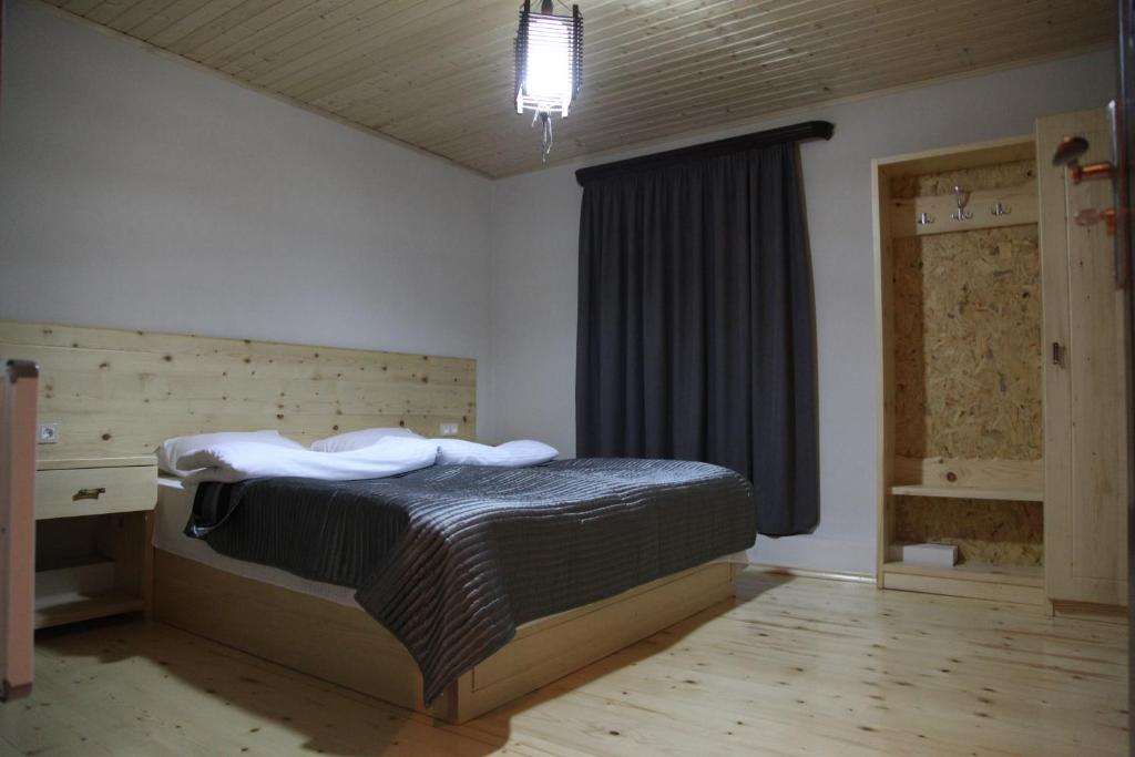 Economy King Size Room – Room Only