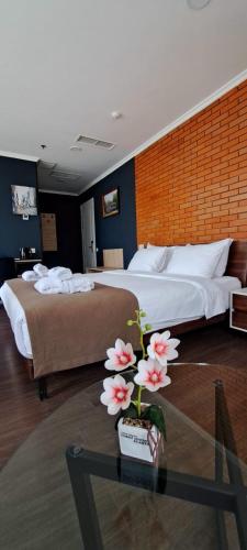 Business King Size Room – Room Only