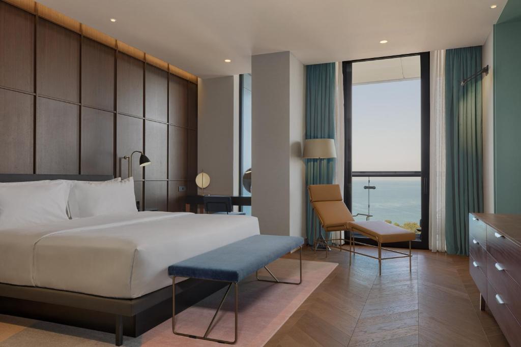 Junior Suite King Size Room Sea View With Balcony – Room Only