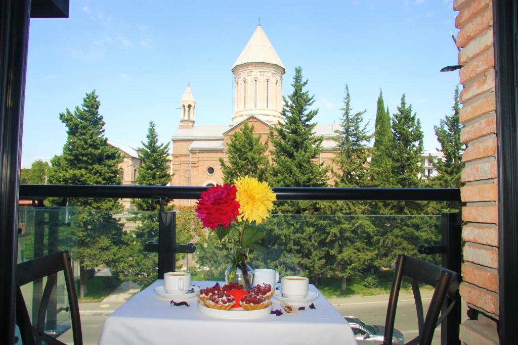 Standard King Size Room with Balcony – Room Only